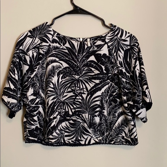 Palm Tree Leaf Pattern Top - Picture 1 of 3